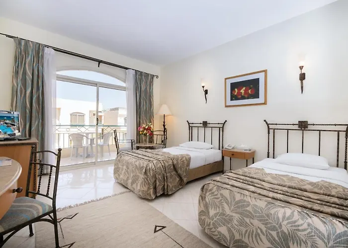 Курортный комплекс Bella Vista Families And Couples Only Хургада