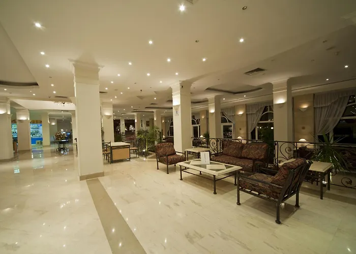 Bella Vista Families And Couples Only 4* Хургада