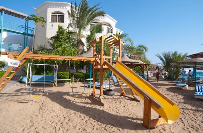Курортный комплекс Bella Vista Families And Couples Only Хургада